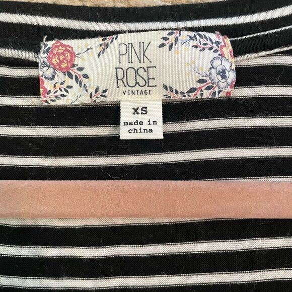 Pink Rose Women’s Short sleeve top Size XS - Picture 5 of 5
